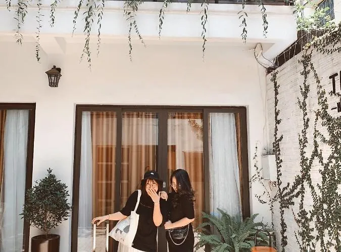 Homestay The Bay - *