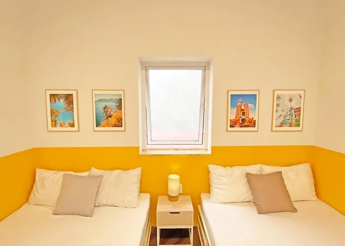 Homestay The Bay - *