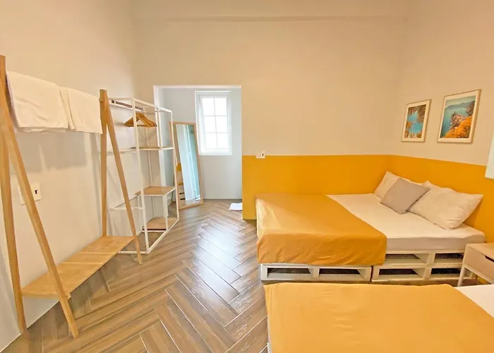 Homestay The Bay - *