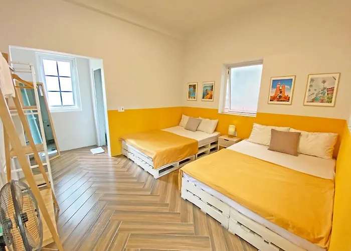Homestay The Bay - *